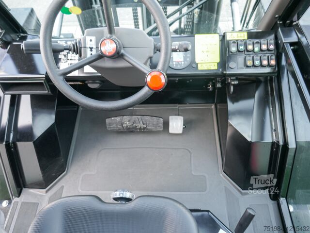 All-terrain forklift Manitou M 50-4