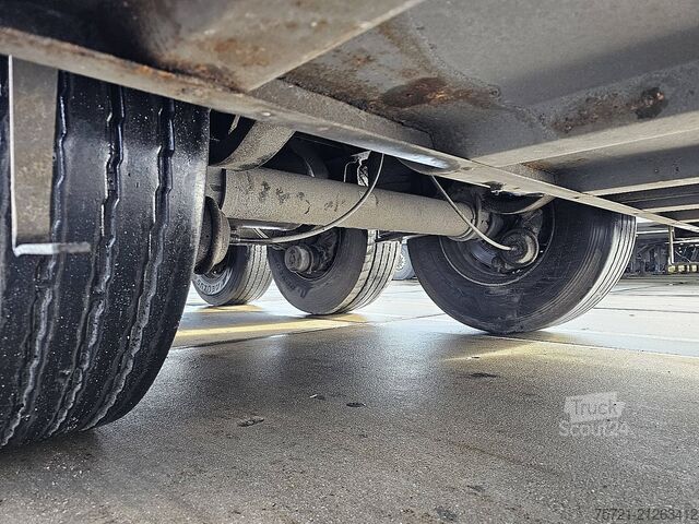 Hűtött/fagyasztott szállítás SCHMITZ N/A THERMO KING 300 SLXI