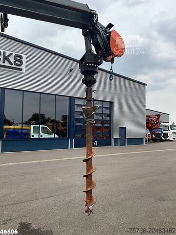 آلة حفر الأرض Renault D 260 Euro 6 Risa G2T Drilling installation Jus...