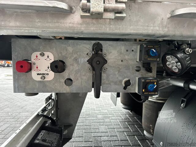 Încărcător semi-scăzut A&D BELGIE 2 ASSER SEMIE HYDRAULISCH GESTUURD