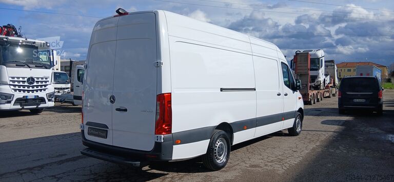 Fourgon tôlé Mercedes-Benz Sprinter 315 f 43/35