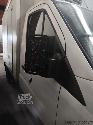 Furgoneta con caja frigorífica Thermo King con refrigeración en marcha y en parado Mercedes Benz Sprinter