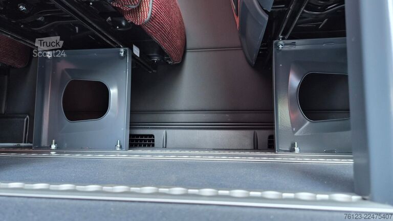 Minibus MERCEDES-BENZ 517 Sprinter Lord Light 22 Sitzer Lagerfahrzeug