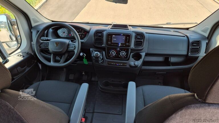 Bestelwagen met verhoogd dak PEUGEOT Boxer  Hochraum 9 Sitzer L3H2 verglast BlueHDi