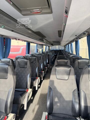 Távolsági autóbusz VDL Futura FHD2-129.440