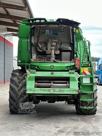 Kombains John Deere WT56/T560HM Mähdrescher *verunfallt*