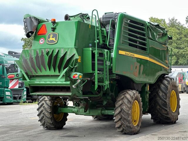 Kombains John Deere WT56/T560HM Mähdrescher *verunfallt*