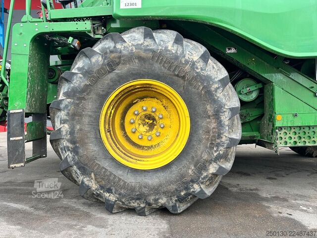 Kombains John Deere WT56/T560HM Mähdrescher *verunfallt*