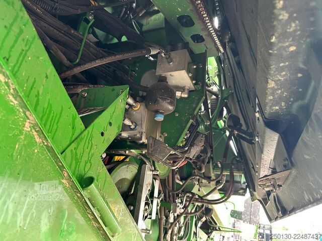 Kombains John Deere WT56/T560HM Mähdrescher *verunfallt*