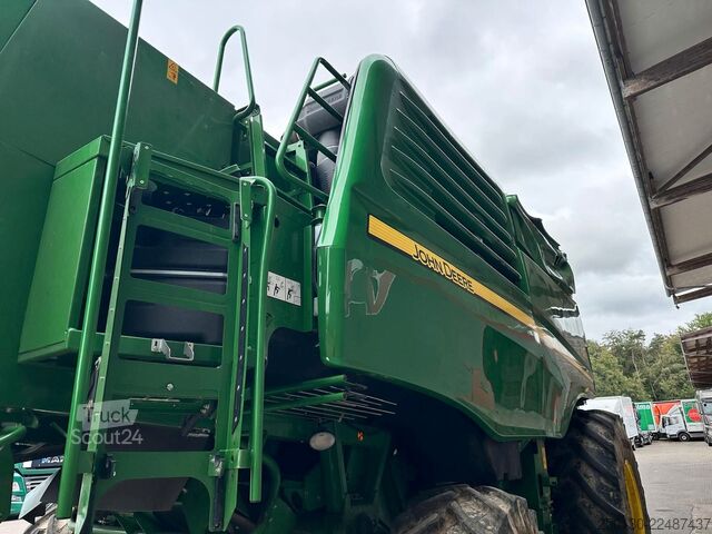 Kombains John Deere WT56/T560HM Mähdrescher *verunfallt*