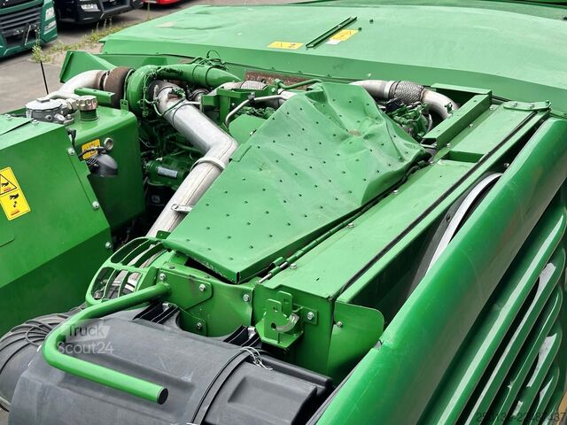 Kombains John Deere WT56/T560HM Mähdrescher *verunfallt*