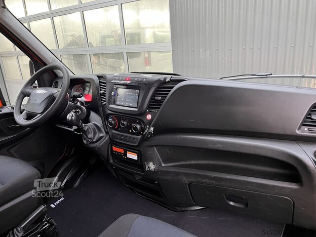 Loading platform Iveco Daily 35S12V 2.3 Laadklep 500kg Afneembare Trek...