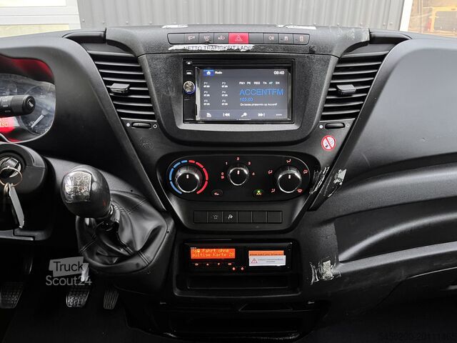 Loading platform Iveco Daily 35S12V 2.3 Laadklep 500kg Afneembare Trek...