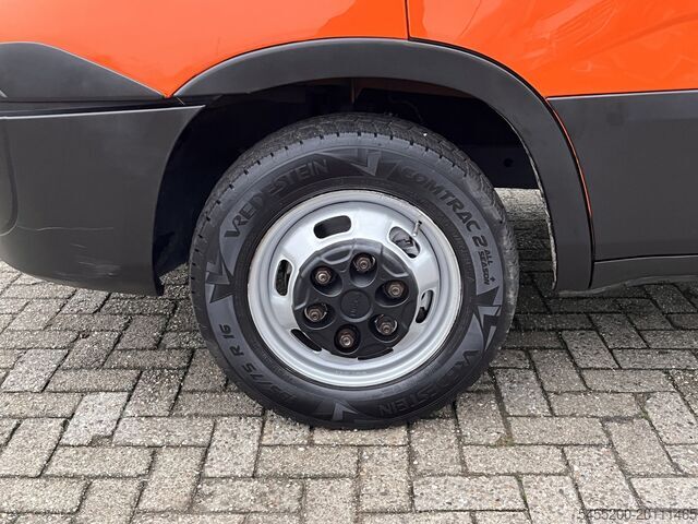 Навантажувальна платформа Iveco Daily 35S12V 2.3 Laadklep 500kg Afneembare Trek...