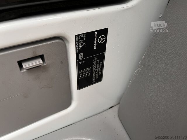 Машина для збору сміття Mercedes-Benz Sprinter 311 2.2 CDI 366 DC Automaat Veegvuilki...