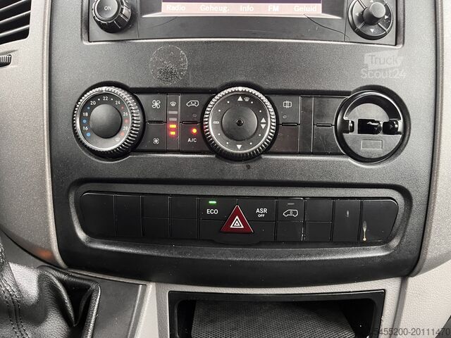 Машина для збору сміття Mercedes-Benz Sprinter 311 2.2 CDI 366 DC Automaat Veegvuilki...