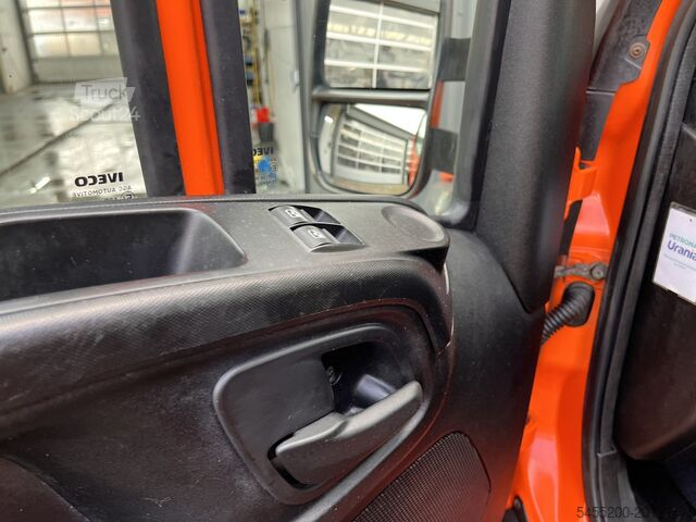 Loading platform Iveco Daily 35C15 2.3 375 Trekhaak 3500kg Laadklep 50...