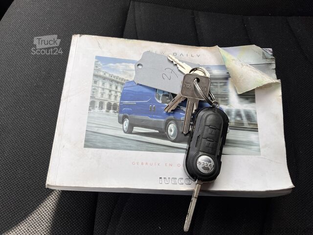 Loading platform Iveco Daily 35C15 2.3 375 Trekhaak 3500kg Laadklep 50...
