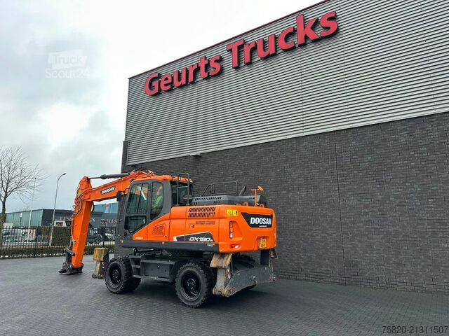 Excavadora de ruedas Doosan DX190W-5