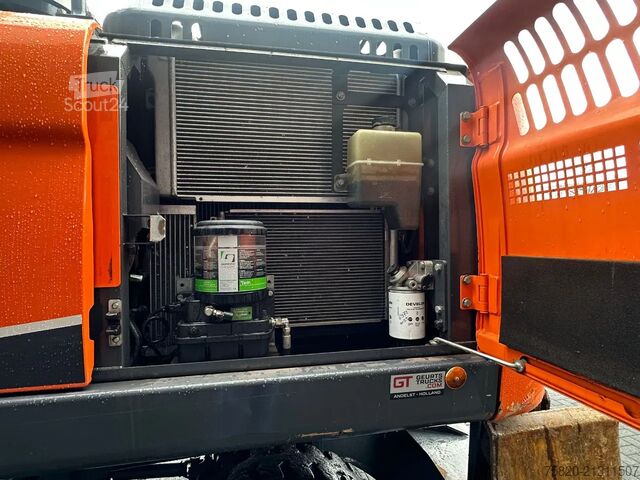 Excavadora de ruedas Doosan DX190W-5