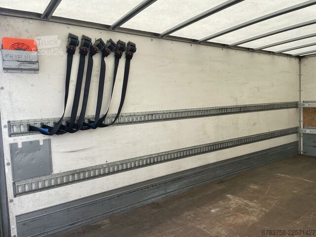 Vrachtwagen met bakwagen Mercedes-Benz Atego 1016