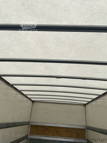Vrachtwagen met bakwagen Mercedes-Benz Atego 1016