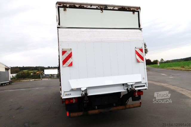 Caisse fermée (ou tôlé) Mercedes-Benz 818 L
