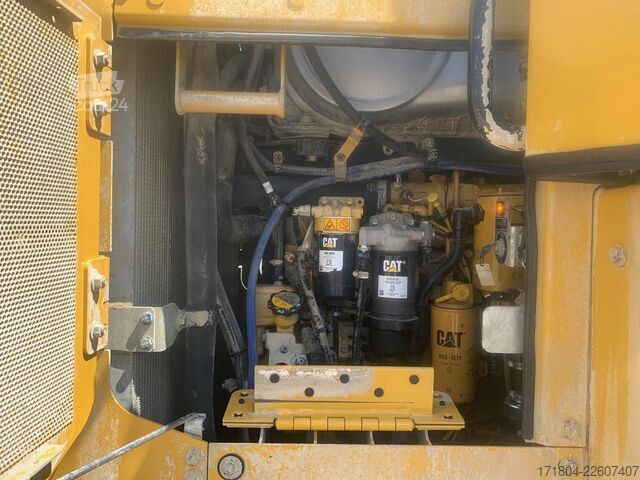لودر مجنزر Caterpillar 963K