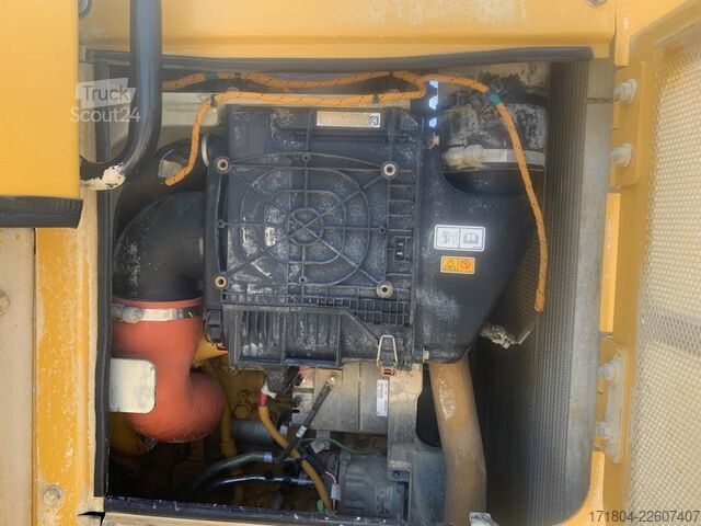 لودر مجنزر Caterpillar 963K