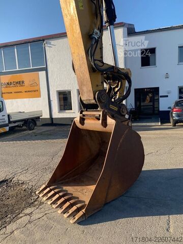 حفارة مجنزرة Caterpillar 330F VAH