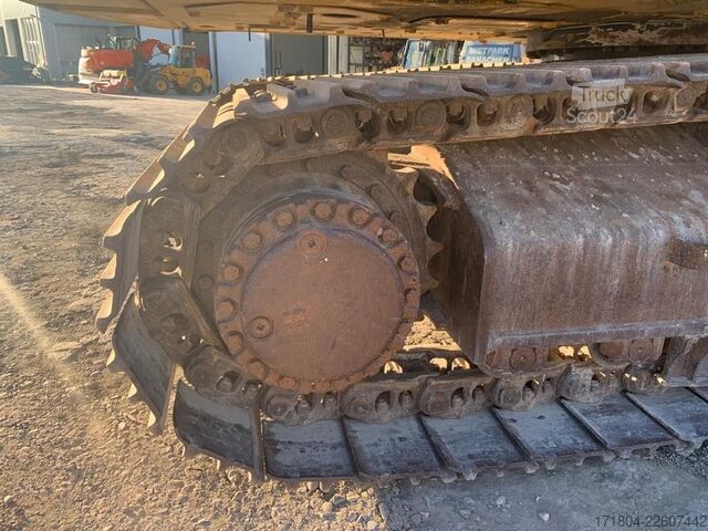 حفارة مجنزرة Caterpillar 330F VAH