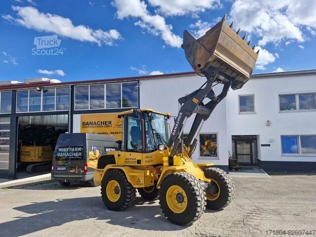 Rakodógép volvo L30H