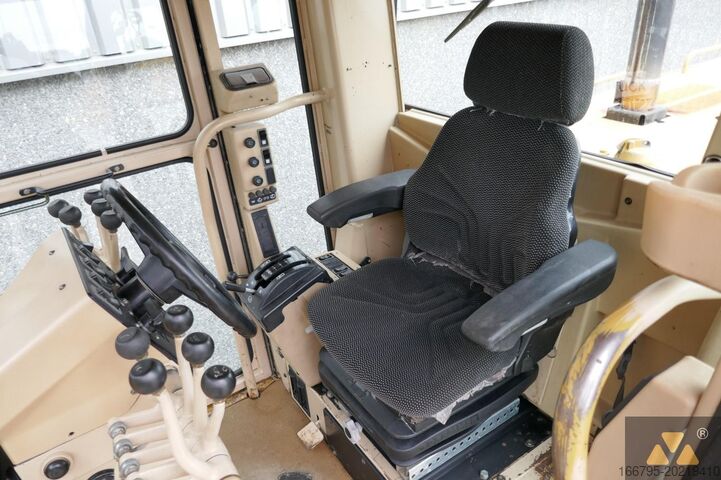 Grader Caterpillar 140H