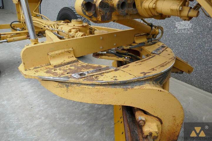 Grader Caterpillar 140H