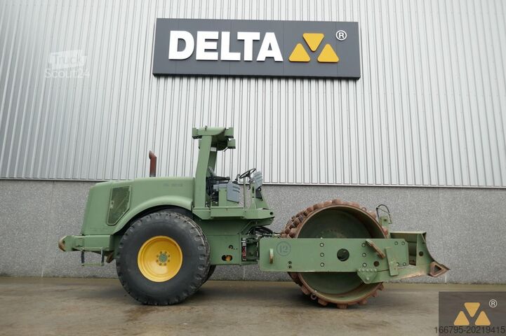 Enkele wals Caterpillar CS563D Ex-army
