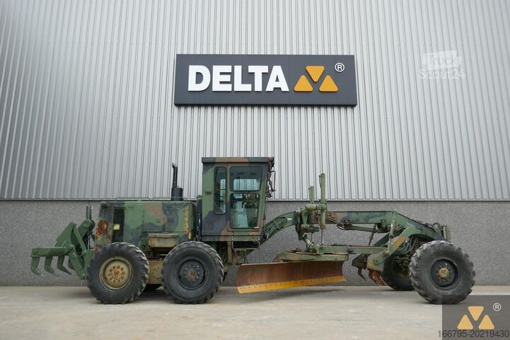 Grader Caterpillar 130G Ex-army