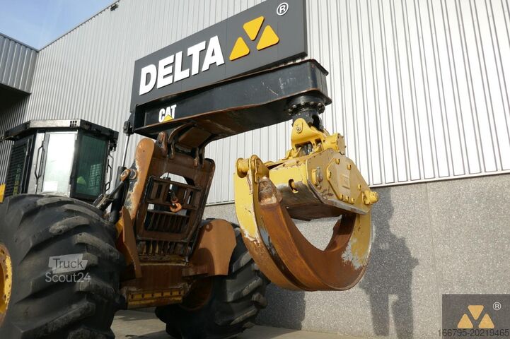 Débusqueuse Caterpillar 555D