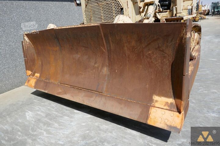 جرافة Caterpillar D7G Ex-army