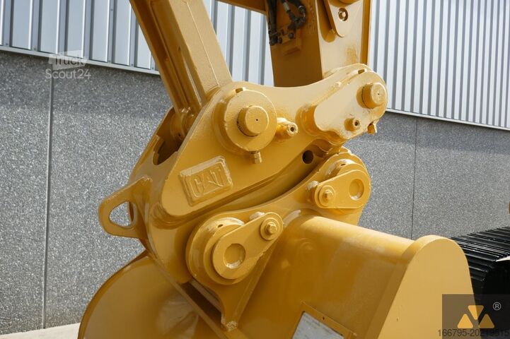 Excavadora sobre orugas Caterpillar 320