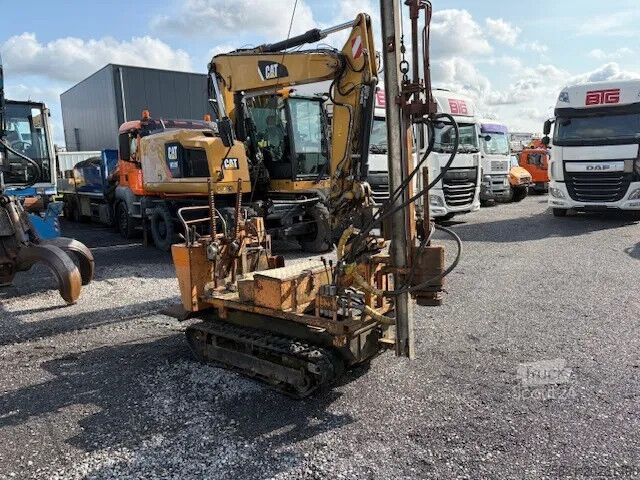 Mașină de stivuire Yamaguchi YXD - 250