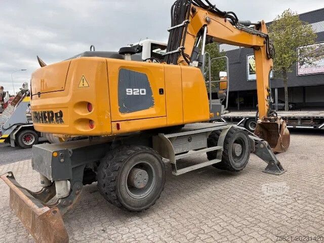 Ratinis ekskavatorius Liebherr A 920 Litronic Likufix SW 48 + Powertilt