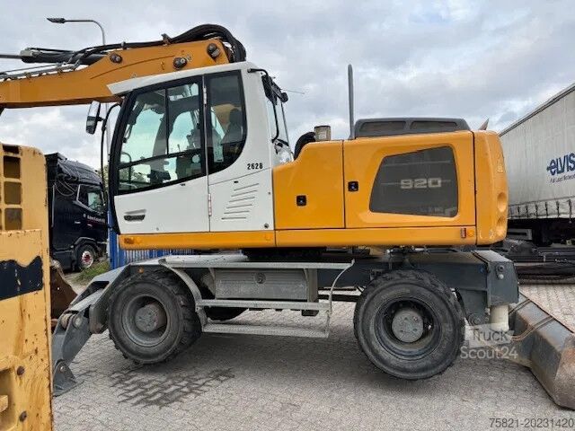 Ratinis ekskavatorius Liebherr A 920 Litronic Likufix SW 48 + Powertilt