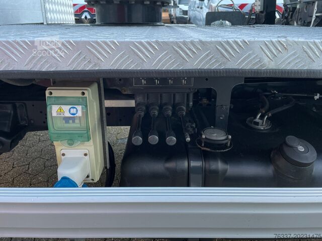 Selbstfahrende Arbeitsbühne Renault Renault Maxity Arbeitsbühne VT-48-NE