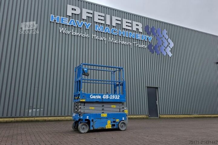 Žirklinis keltuvas Genie GS1932 Electric, Working Height 7.8 m, 227kg Capac
