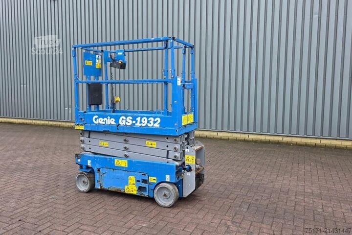 Žirklinis keltuvas Genie GS1932 Electric, Working Height 7.8 m, 227kg Capac