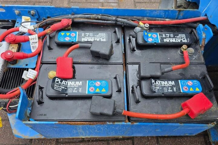 Žirklinis keltuvas Genie GS1932 Electric, Working Height 7.8 m, 227kg Capac