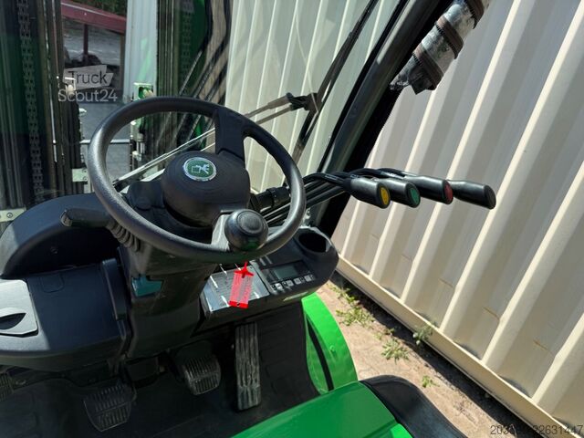 Фронтальный погрузчик-вилочный CESAB M330DV Diesel / 3 T  / 2025 BJ / 284 H / Waage