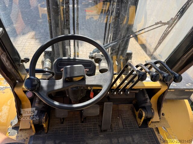 Фронтальный погрузчик-вилочный CATERPILLAR DP45 Diesel / Seitenschieber + Zinkenverstellung