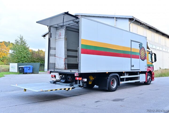 Camion plateau avec bâche Mercedes-Benz Antos 1843  E6 Thermo King T-800R LBW