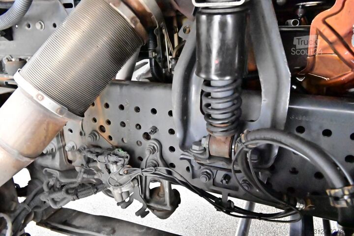 Valníkový nákladní automobil s plachtou Mercedes-Benz Antos 1843 E6 Thermo King T-800R LBW AHK